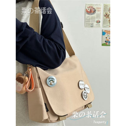 Plain Buckled Flap Crossbody Bag SpreePicky