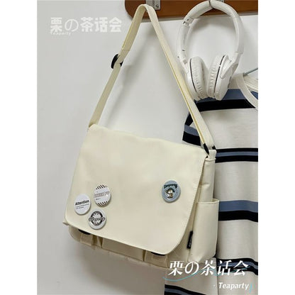 Plain Buckled Flap Crossbody Bag SpreePicky