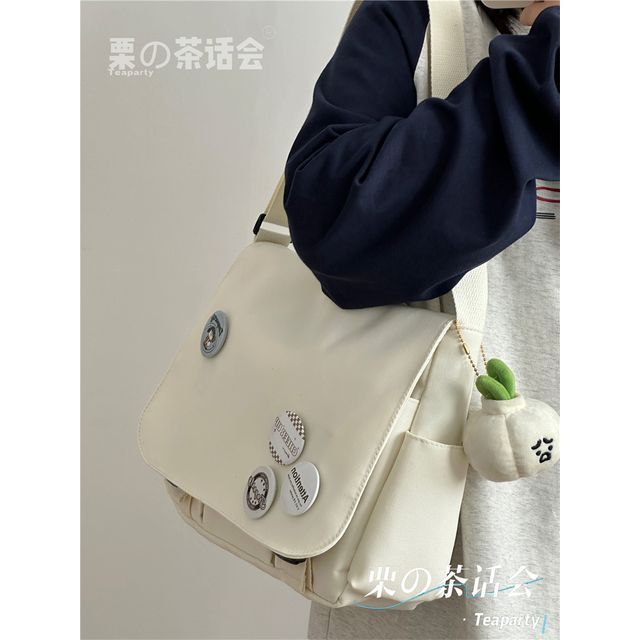 Plain Buckled Flap Crossbody Bag SpreePicky