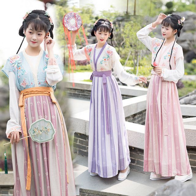 Flower embroidered Hanfu Vest / Blouse / High Waist Floral Maxi A SpreePicky