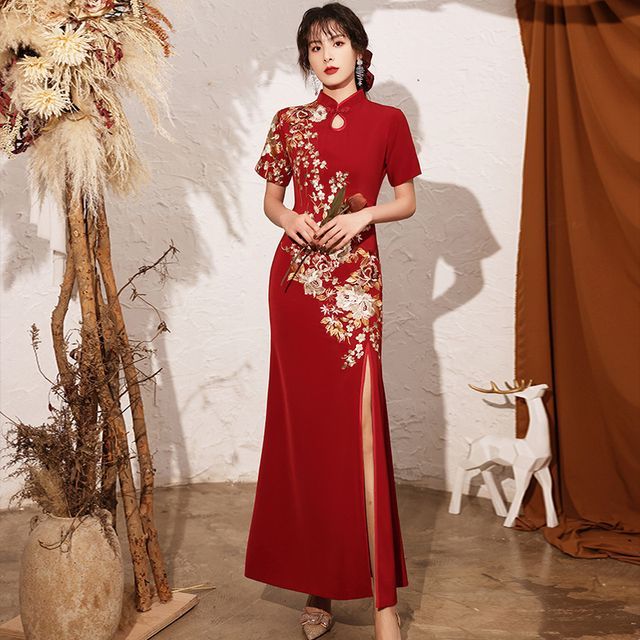 Short-Sleeve Side-Slit Qipao / Flower Embroidered A-Line Qipao Egirldoll