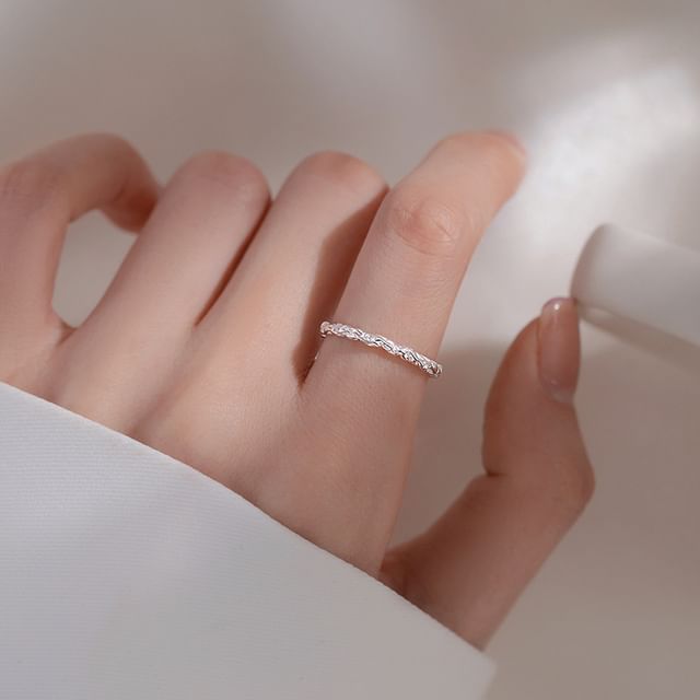 Textured Alloy Open Ring SpreePicky