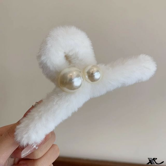 Fleece Faux Pearl Hair Claw SpreePicky