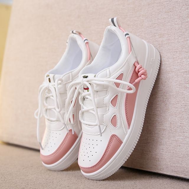 Applique Contrast Trim Lace-Up Platform Sneakers SpreePicky