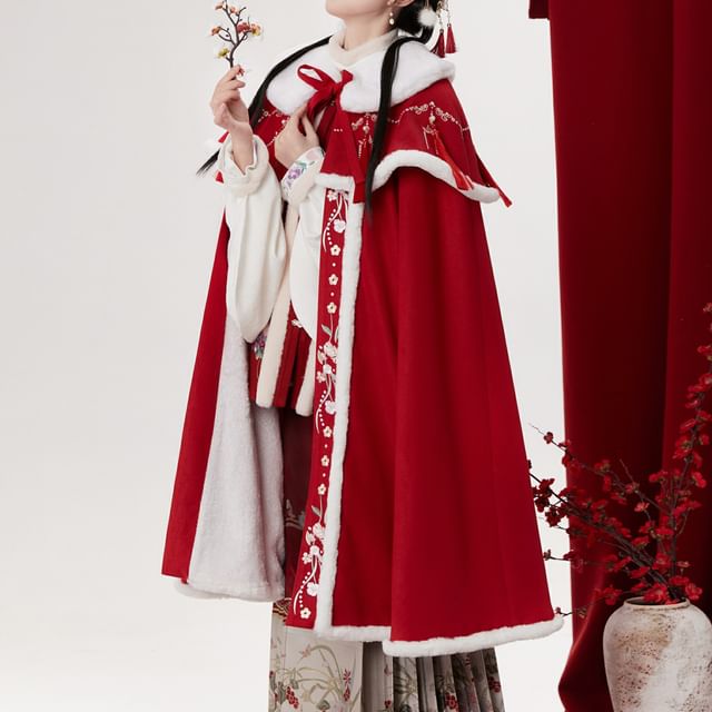 Traditional Chinese Embroidered Open Front Coat / Decorative Collar / Set SpreePicky