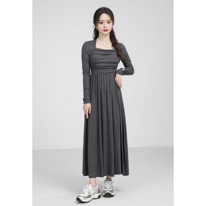 Long-Sleeve Queen Anne Neckline Plain Maxi A-Line Dress SpreePicky