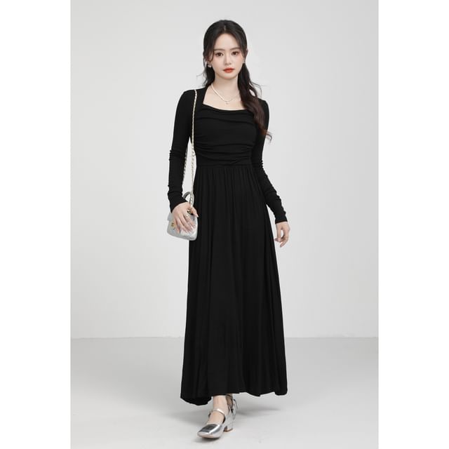 Long-Sleeve Queen Anne Neckline Plain Maxi A-Line Dress SpreePicky