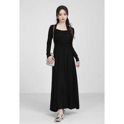 Long-Sleeve Queen Anne Neckline Plain Maxi A-Line Dress SpreePicky