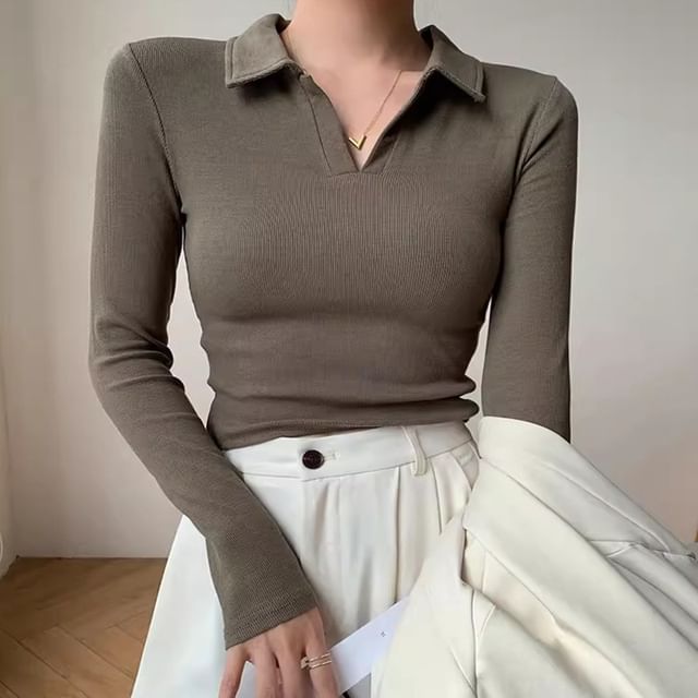 V-Neck Plain Cropped Knit Top SpreePicky