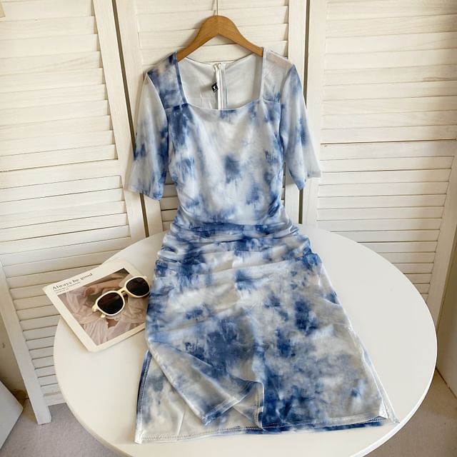 Short-Sleeve Square Neck Tie Dye Ruched Slit Midi Sheath Dress mySite