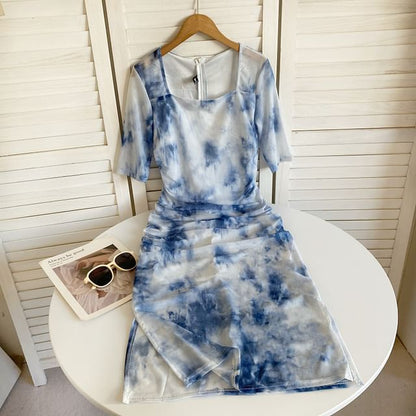 Short-Sleeve Square Neck Tie Dye Ruched Slit Midi Sheath Dress mySite