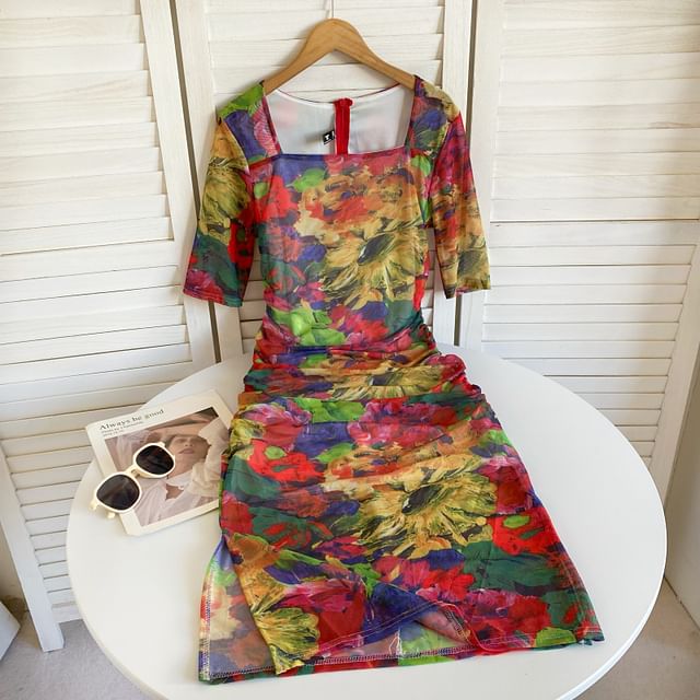 Short-Sleeve Square Neck Tie Dye Ruched Slit Midi Sheath Dress mySite