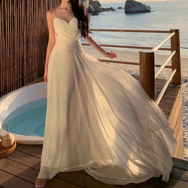 Strap Sweetheart Dress Maxi Neckline A-Line Spaghetti Plain FashionChic