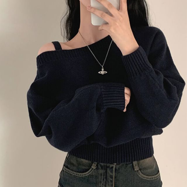 Asymmetrical Neck Cold-Shoulder Sweater SpreePicky