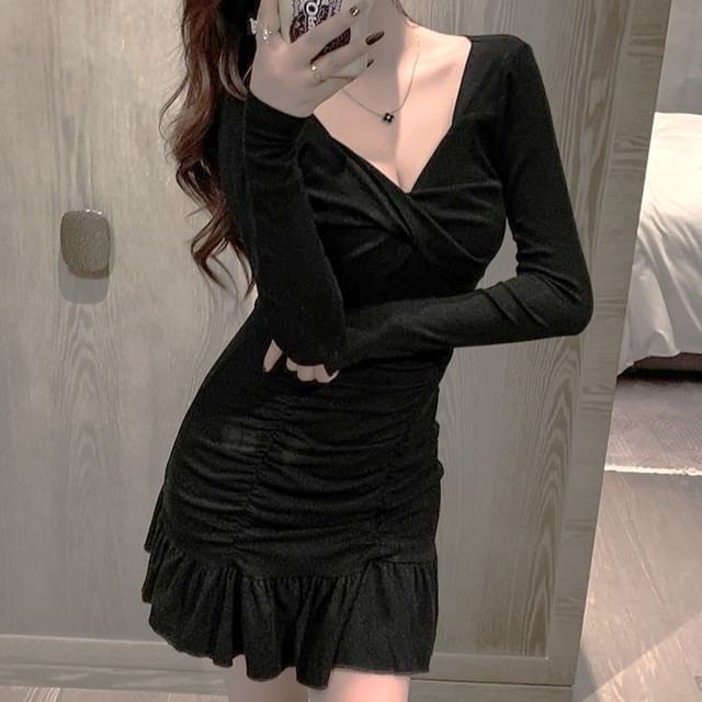 Long-Sleeve V-Neck Plain Mini Bodycon Dress SpreePicky