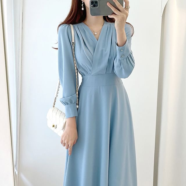 Long-Sleeve V-Neck Plain Midi A-Line Dress SpreePicky