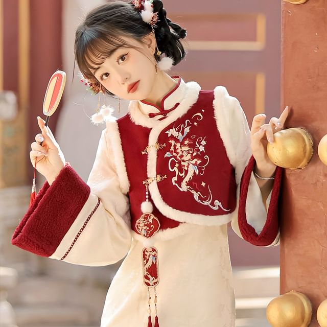 Long-Sleeve Lolita Floral Embroidered A-Line Qipao / Round Neck Fluffy Trim Buckle Vest / Tassel Charm / Set mySite