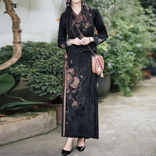 V-Neck Floral Blouse / Mid Rise Hanfu Patterned Maxi A-Line Skirt SpreePicky