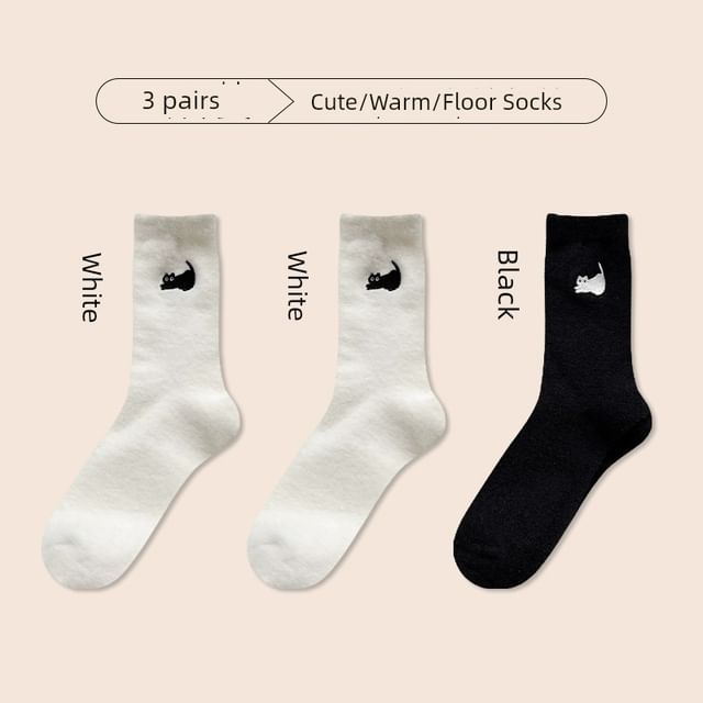 Cat Embroidered Fleece Short Socks / Set SpreePicky