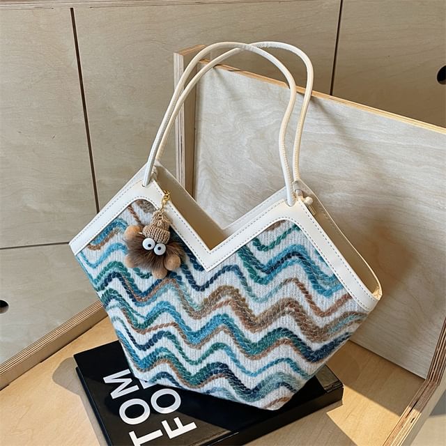 Wavy Striped Tote Bag / Bag Charm / Set SpreePicky