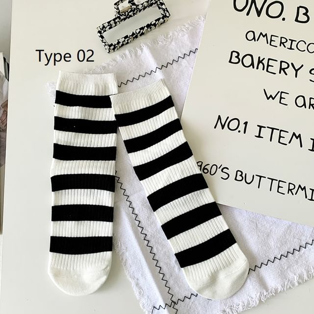 Striped Socks / Plain Socks / Contrast Trim Socks SpreePicky