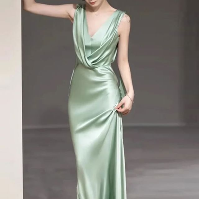 Sleeveless V-Neck Plain Open Back Satin Mermaid Evening Gown SpreePicky