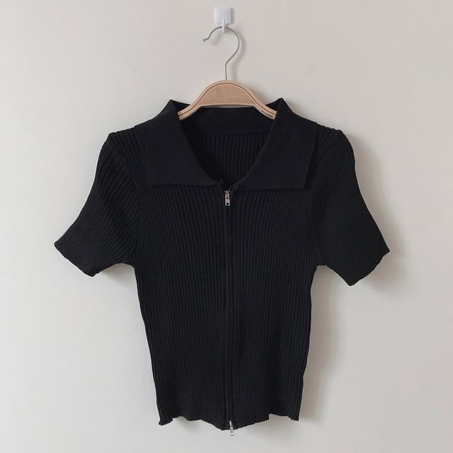 Short-Sleeve Collared Plain Zip Knit Top SpreePicky