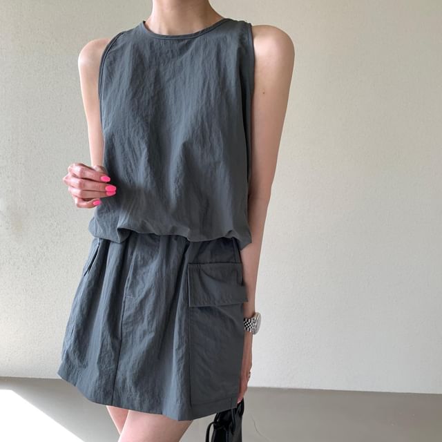 Set: Sleeveless Plain Zip Detail Top + High Waist Mini Cargo Skort SpreePicky