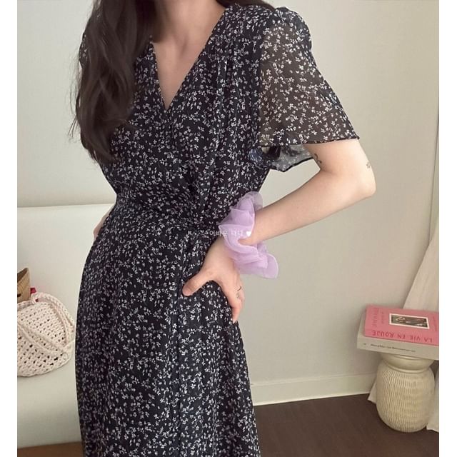 Short-Sleeve V-neck Floral Print Wrap Midi A-Line Dress SpreePicky