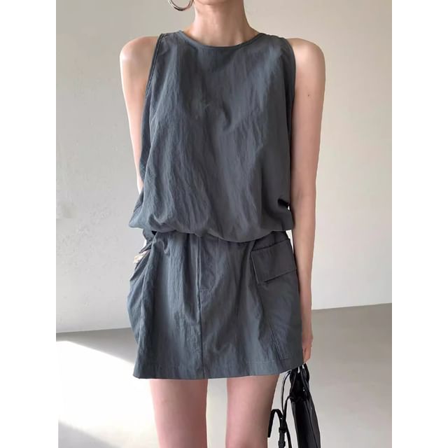 Set: Sleeveless Plain Zip Detail Top + High Waist Mini Cargo Skort SpreePicky