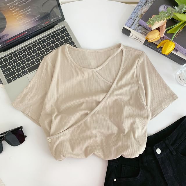 Mock Two-Piece Short-Sleeve Plain Asymmetrical Cutout Tee mySite