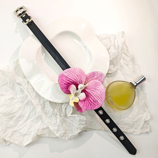 Floral Faux Leather Choker SpreePicky