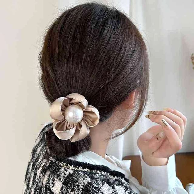 Floral Faux Pearl Hair Tie SpreePicky