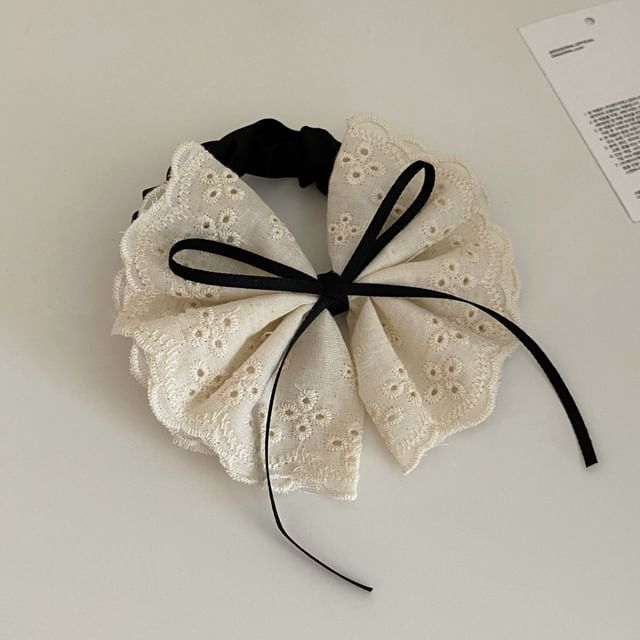 Bow Lace Scrunchie SpreePicky