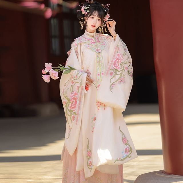 Set: Floral Embroidered Hanfu Long Blouse + Maxi Skirt + Scarf SpreePicky