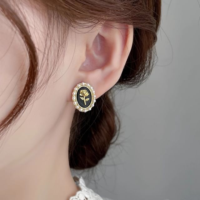 Flower Faux Pearl Stud Earring mySite