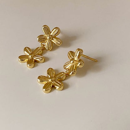 Floral Alloy Drop Earring SpreePicky