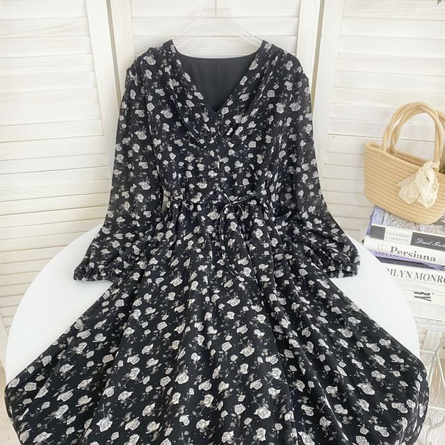 Long-Sleeve V-Neck Floral Midi A-Line Dress mySite