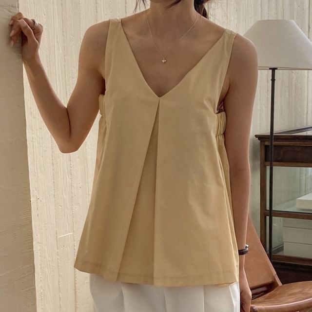 Sleeveless V-Neck Plain Flowy Blouse SpreePicky