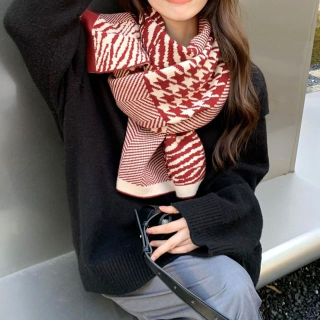 Houndstooth Knit Scarf SpreePicky