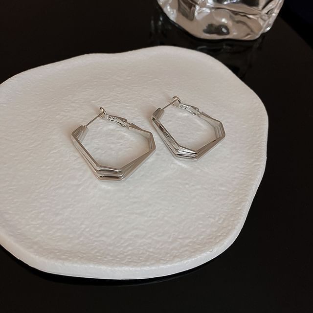 / Earring Alloy Faux (Various Pearl Shell Geometric Designs) FashionChic