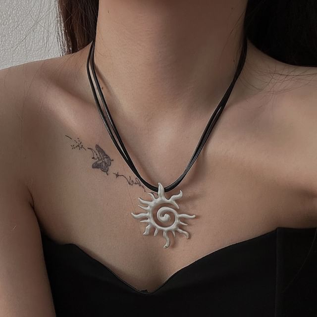 Sun Pendant Necklace SpreePicky