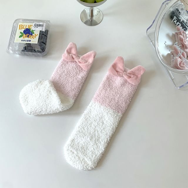 Bow Accent Two Tone Crew Socks SpreePicky