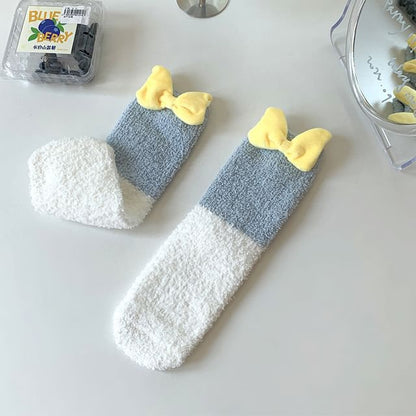 Bow Accent Two Tone Crew Socks SpreePicky