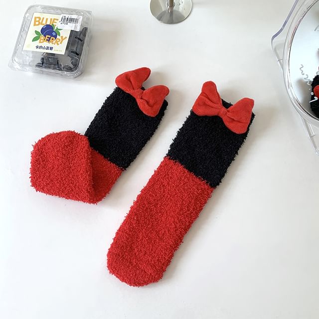 Bow Accent Two Tone Crew Socks SpreePicky