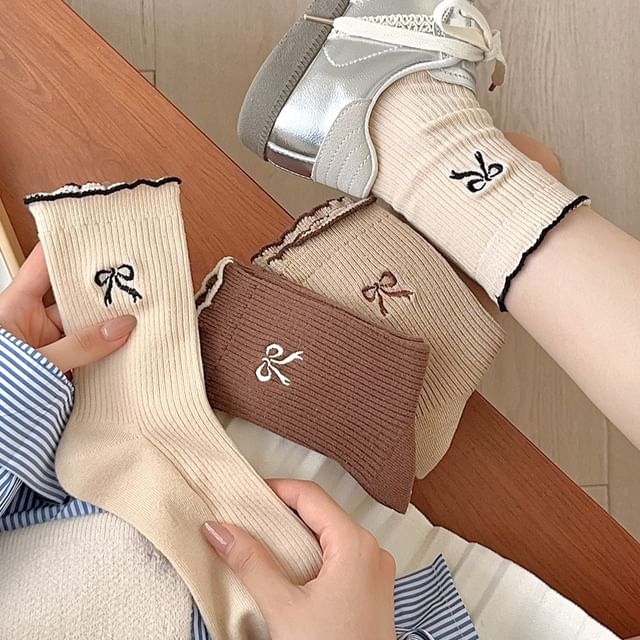 Bow Embroidered Ribbed Short Socks Set SpreePicky