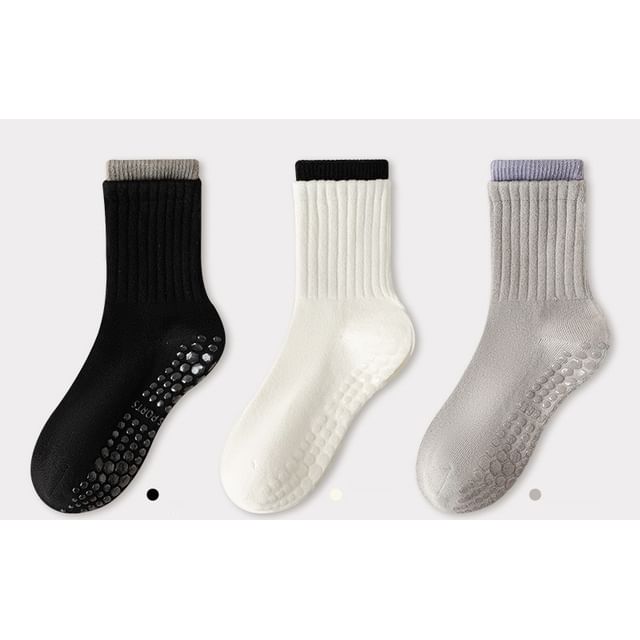 Contrast Trim Ribbed Yoga Short Socks / Set SpreePicky