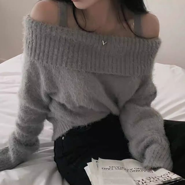 Cold-Shoulder Plain Fluffy Sweater SpreePicky