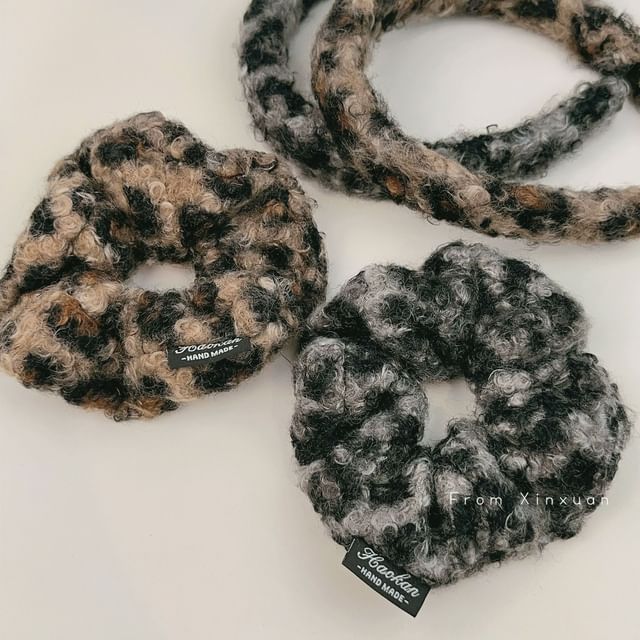 Leopard Fleece Scrunchie / Headband SpreePicky