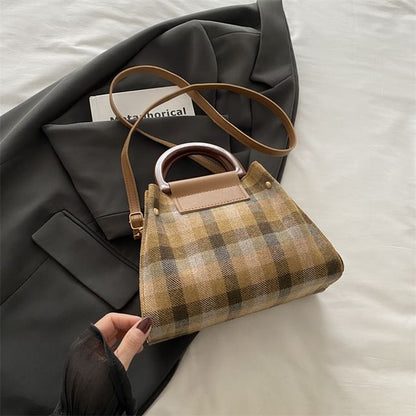 Set: Plaid Shoulder Bag + Plain Faux Leather Pouch SpreePicky